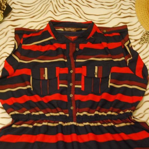 Blue/Red Dress - Picture 3 of 5